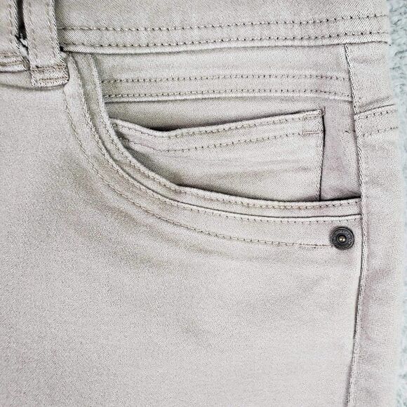 Democracy Women's Skinny Pants in Light Beige - Picture 6 of 9
